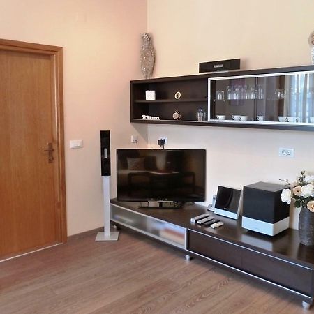 Nice Apartment & Room In ツァヴタット エクステリア 写真