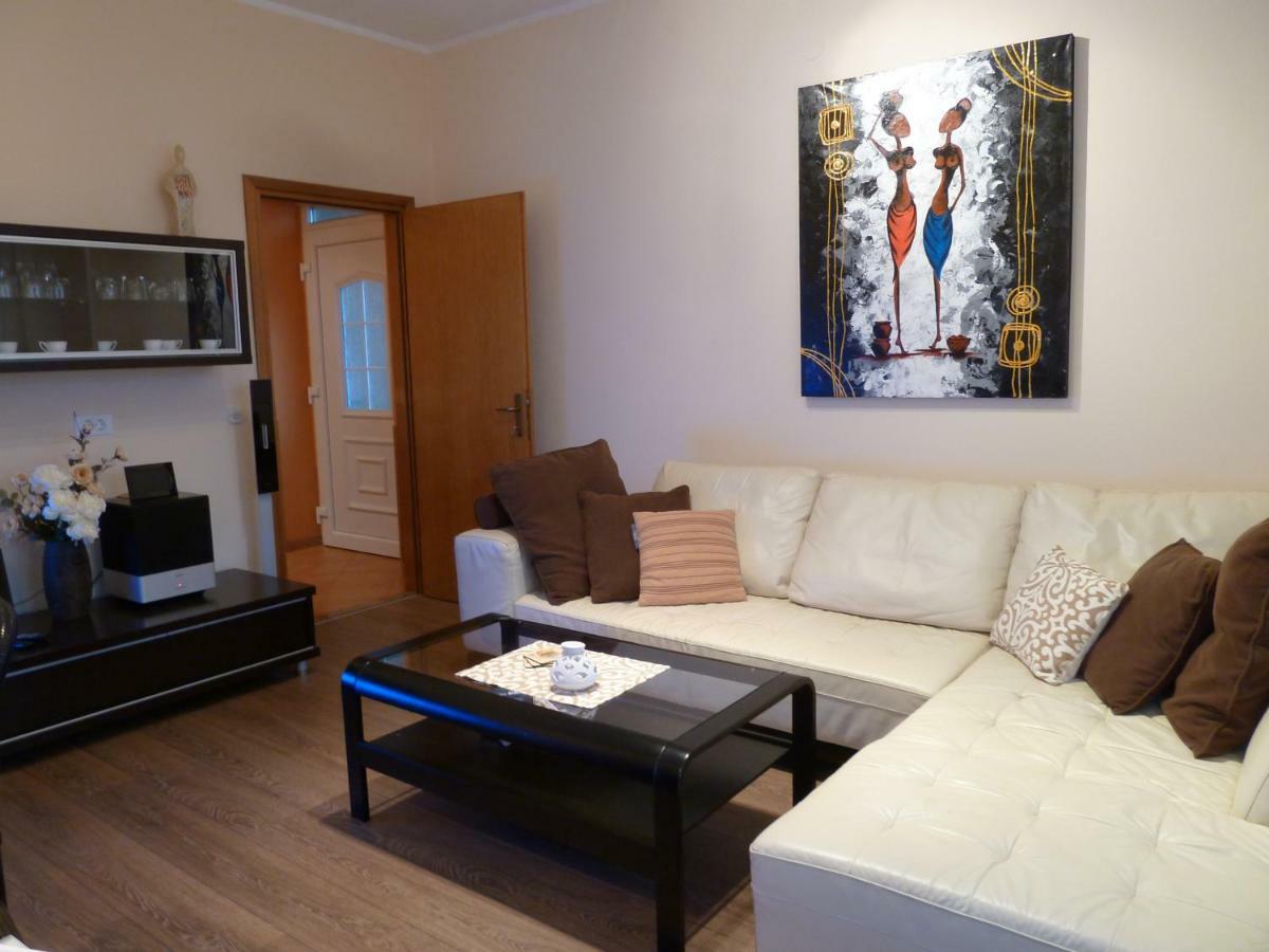Nice Apartment & Room In ツァヴタット エクステリア 写真