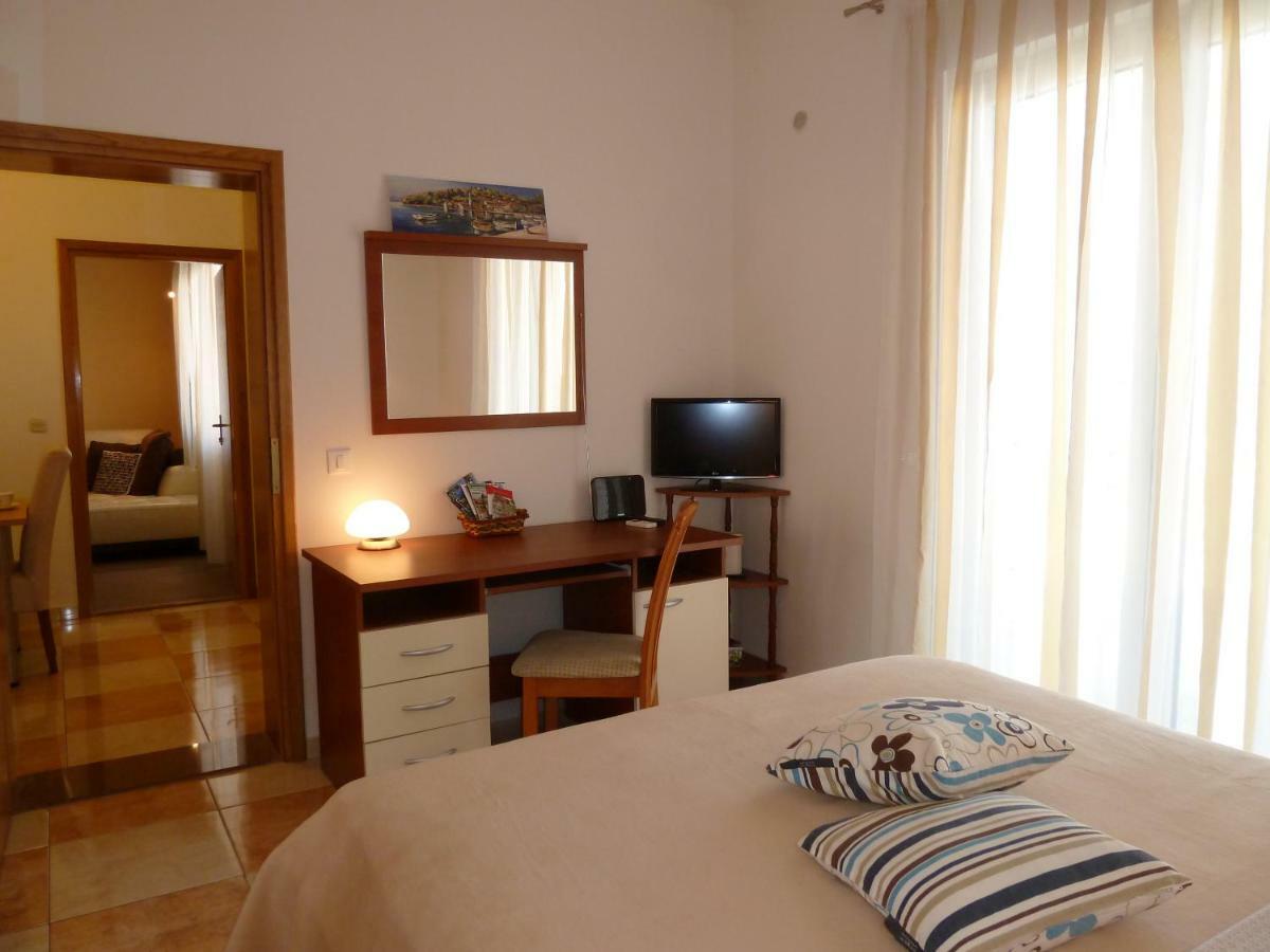 Nice Apartment & Room In ツァヴタット エクステリア 写真