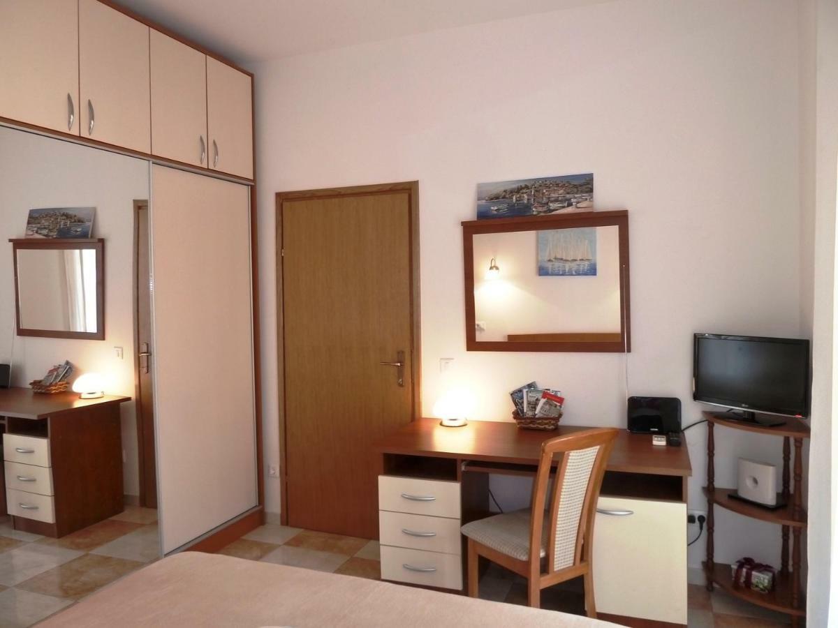 Nice Apartment & Room In ツァヴタット エクステリア 写真