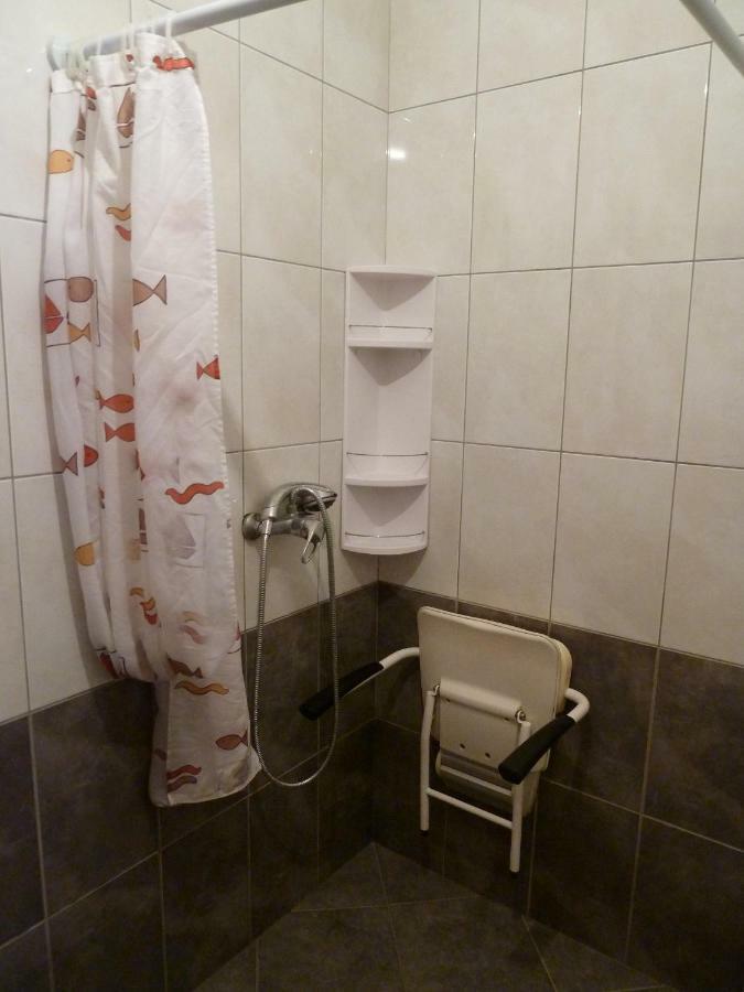 Nice Apartment & Room In ツァヴタット エクステリア 写真