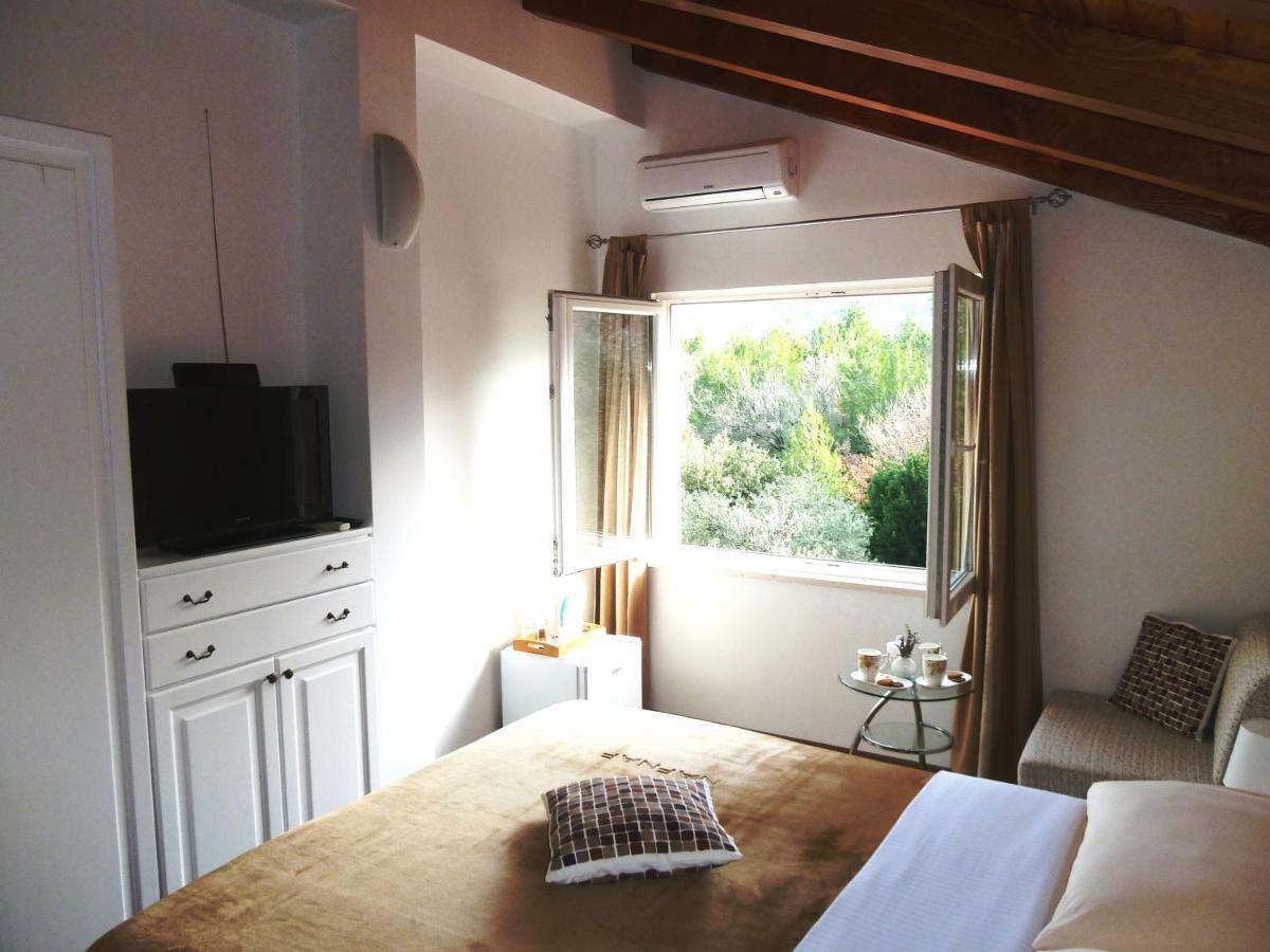 Nice Apartment & Room In ツァヴタット エクステリア 写真